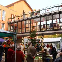 Musik und Gedichte beim Nikolausmarkt im CBH