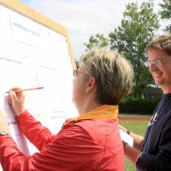 Sportfest mit Wettbewerben und Turnieren in vier Disziplinen