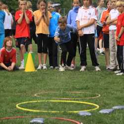 Sportfest mit Wettbewerben und Turnieren in vier Disziplinen