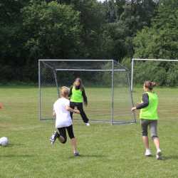 Sportfest mit Wettbewerben und Turnieren in vier Disziplinen