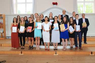 Abiturienten beenden das Kapitel „Schule“