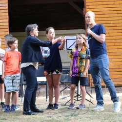 Schüler*innen mit Open-Air-Gottesdienst in die Ferien verabschiedet