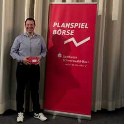 Zwei erste und ein zweiter Platz beim Planspiel Börse