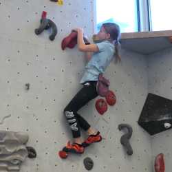 Unsere Schüler glänzen beim 20. Bouldercup der Internate in Fulda! 