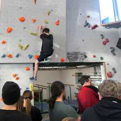 Unsere Schüler glänzen beim 20. Bouldercup der Internate in Fulda! 