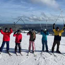 Siebtklässler haben Spaß im Schnee