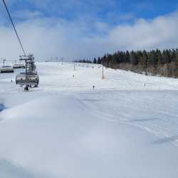 Siebtklässler haben Spaß im Schnee