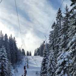 Siebtklässler haben Spaß im Schnee