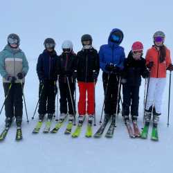 Siebtklässler haben Spaß im Schnee