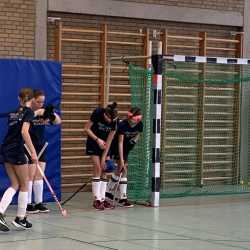 Jugend trainiert für Olympia: Hallenhockey-Spielerinnen eine Runde weiter