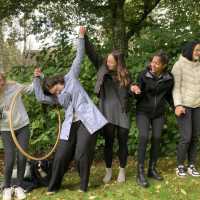 Angehende Erzieher*innen lernen sich und ihre Lehrer*innen beim Wandertag kennen