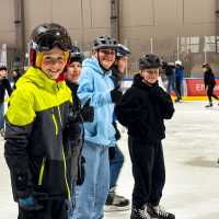 Wintersporttag der Klassen 7 bis 9: Ein fröhlicher Tag auf Schnee und Eis