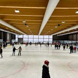 Wintersporttag der Klassen 7 bis 9: Ein fröhlicher Tag auf Schnee und Eis